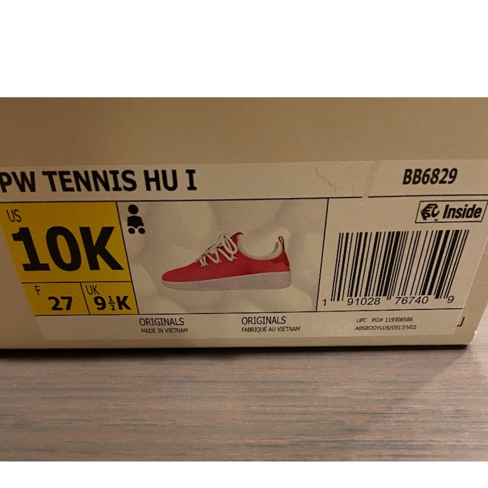 Pharrell tennis hu size 10k